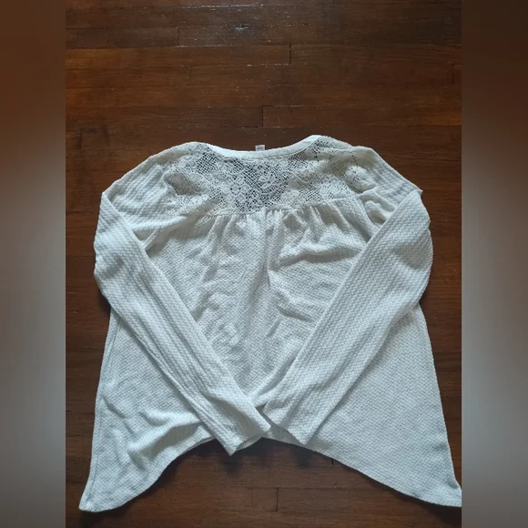 Knox Rose Long Sleeve Quarter Button Up Shirt w/ lace detail Cream - Picture 3 of 4